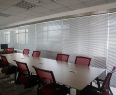 辦公樓會(huì)議室鋁合金百葉簾